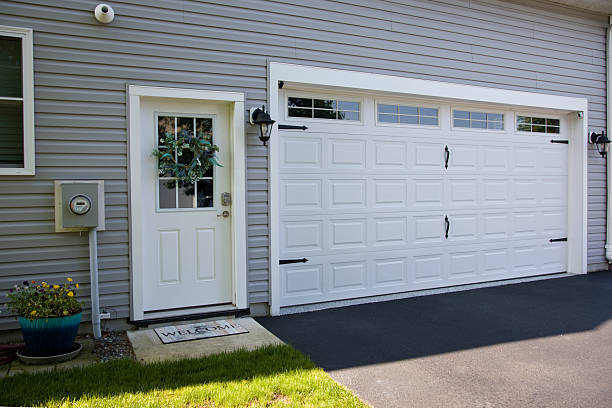 24/7 Emergency Garage Door Panel Replacement experts in Tecumseh, OK